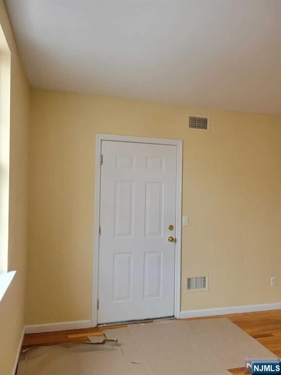 Property Photo:  219 William Street 1st Floor  NJ 07029 
