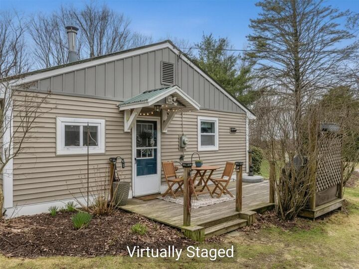 Property Photo:  168 Place Road West  VT 05461 