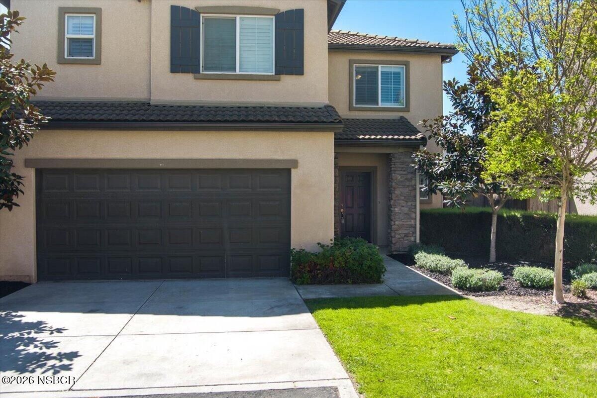 Property Photo: 2212 Meridian Way CA 93436
