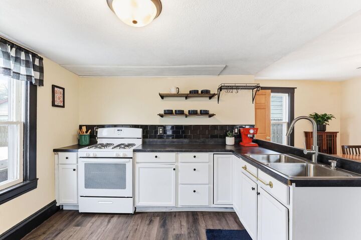 Property Photo:  4035 Nokomis Avenue  MN 55406 