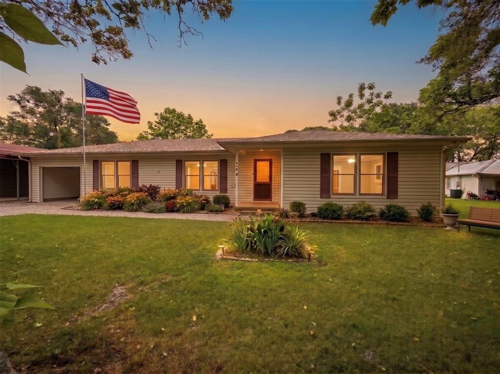 Property Photo: 604 E Side Drive TX 75783