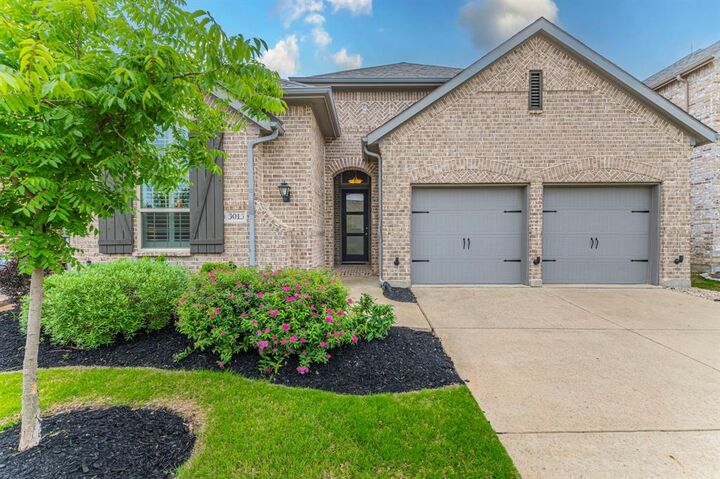 Property Photo:  3013 Yarrow Place  TX 75071 