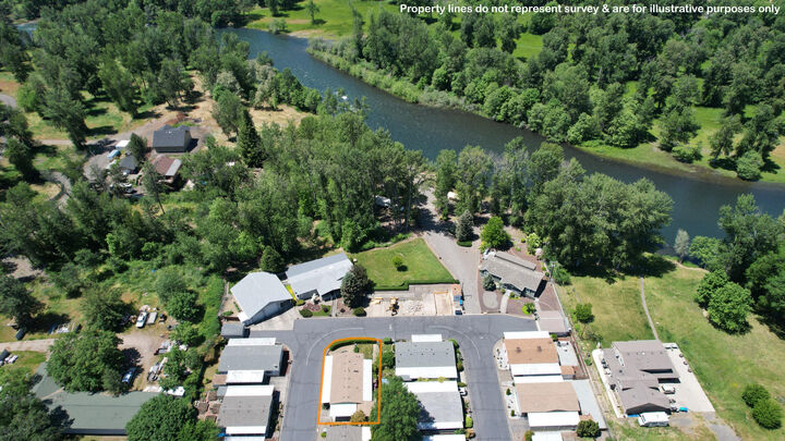 Property Photo:  20055 Highway 62 Unit 15  OR 97539 