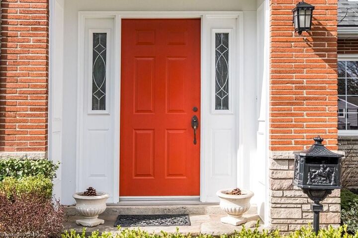 Photo de la propriété:  587 Sharalin Court  ON L7T 2N7 