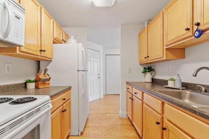 Property Photo:  256-C Market St 3203  MA 01852 