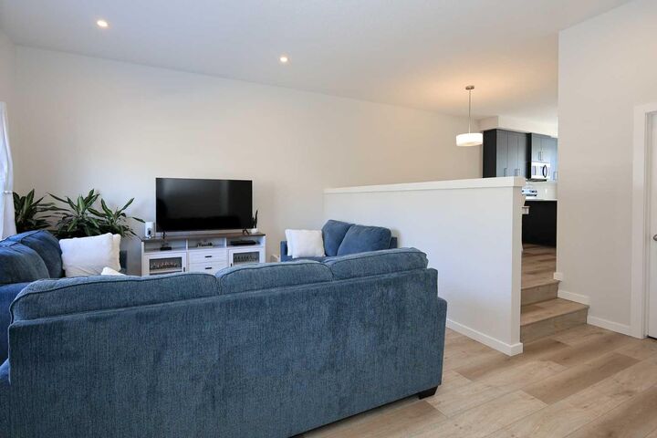 Property Photo: 25 Lake Street AB T4E 3C9