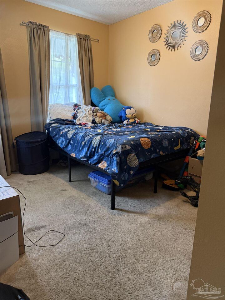 Property Photo:  1132 Sweetbriar St  FL 32533 