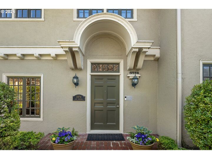 Property Photo:  3574 E Burnside St  OR 97214 