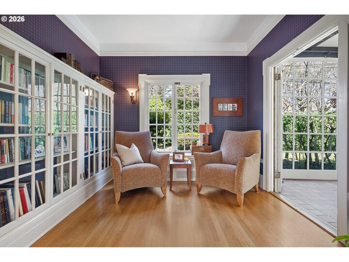 Property Photo:  3574 E Burnside St  OR 97214 