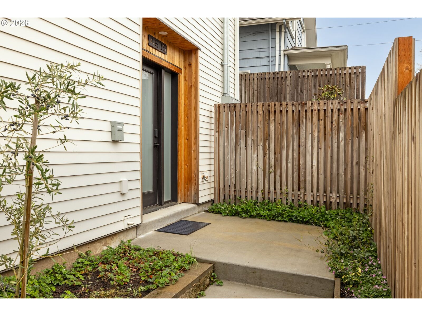 Property Photo:  4635 N Campbell Ave  OR 97217 