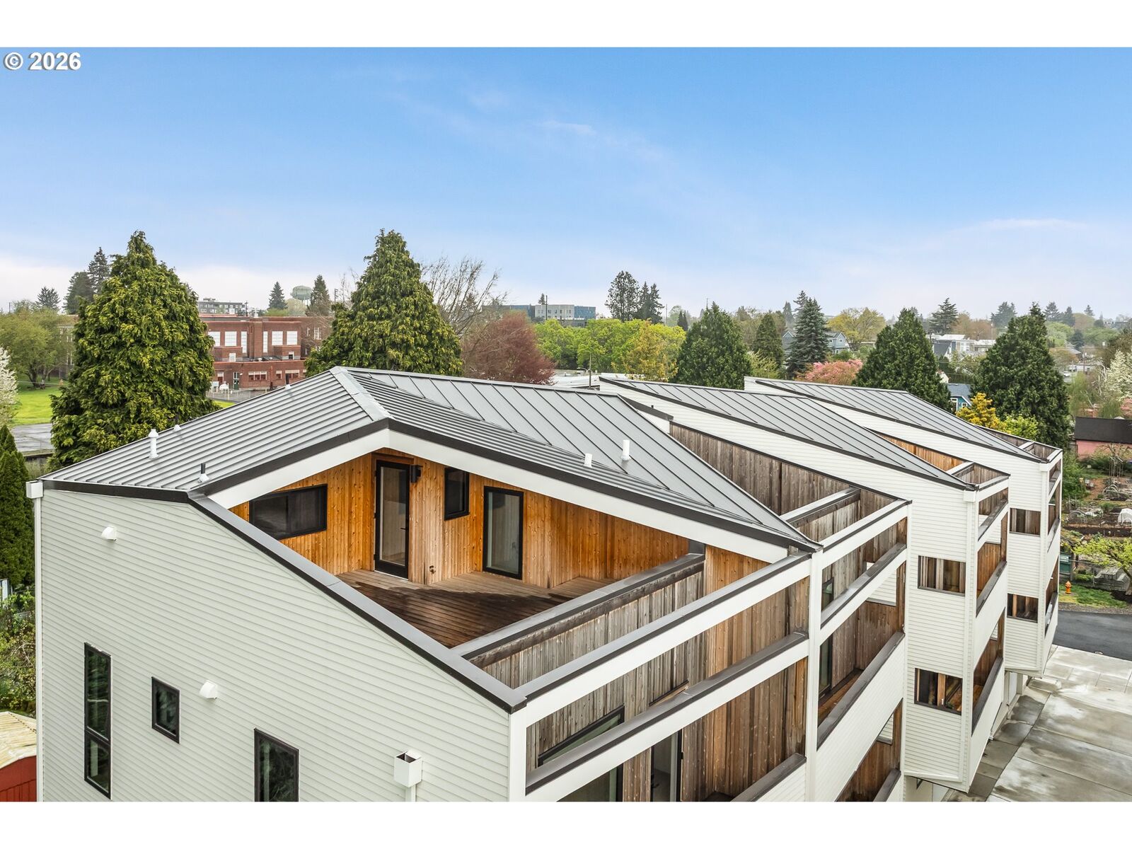 Property Photo: 4635 N Campbell Ave OR 97217