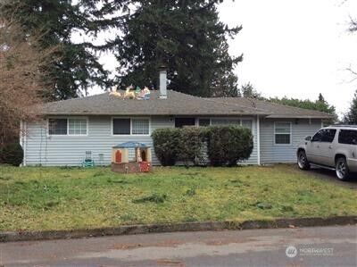Property Photo:  908  168th Avenue NE  WA 98008 