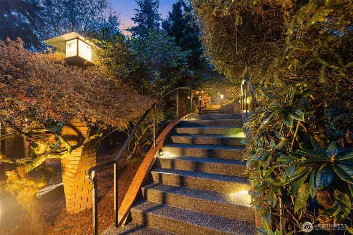 Property Photo: 4775 NE 203rd Street WA 98155