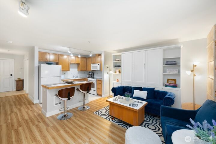 Property Photo: 2901 NE Blakeley Street 104 WA 98105