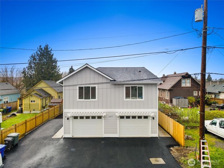 Property Photo: 2417 Harrison Avenue C WA 98201