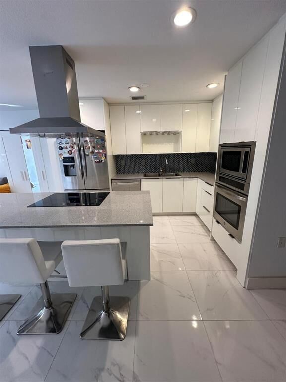 Property Photo: 3052 SW 129th Terrace 114 FL 33027