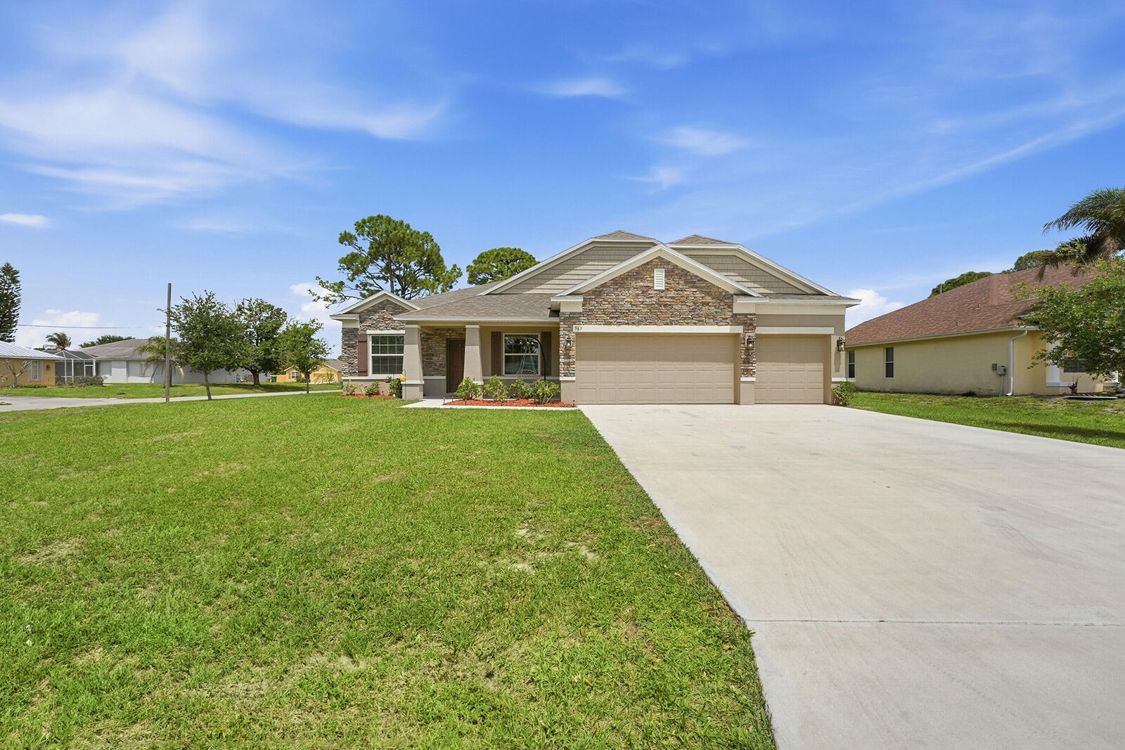 Property Photo:  963 SW Cecil Lane  FL 34953 