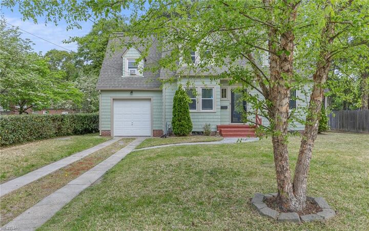 Property Photo:  4020 Greenway Ct W  VA 23707 