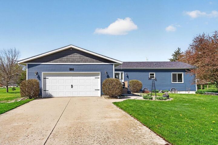 Property Photo:  688 Bliven Road  WI 53534 