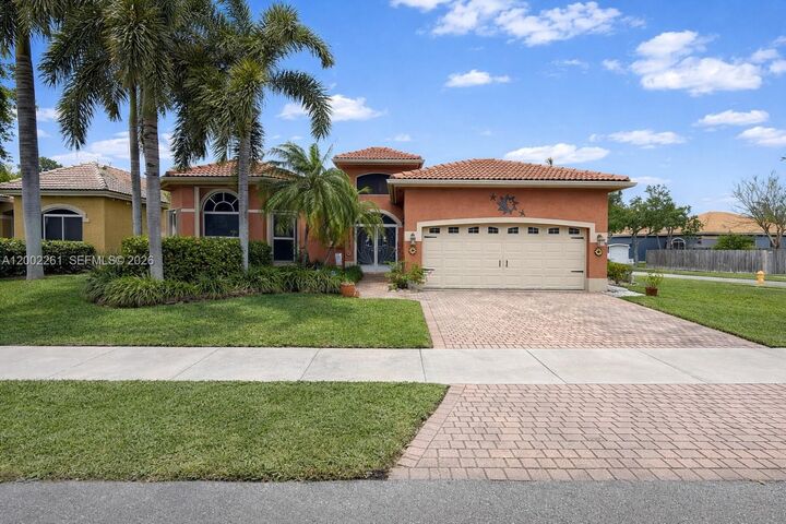 Property Photo: 1483 SE 22nd Ln FL 33035