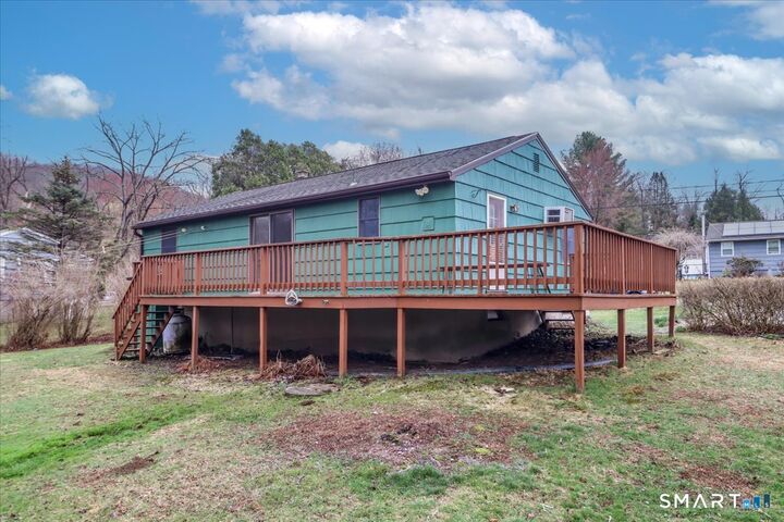 Property Photo:  10 Bonnybrook Drive  CT 06776 