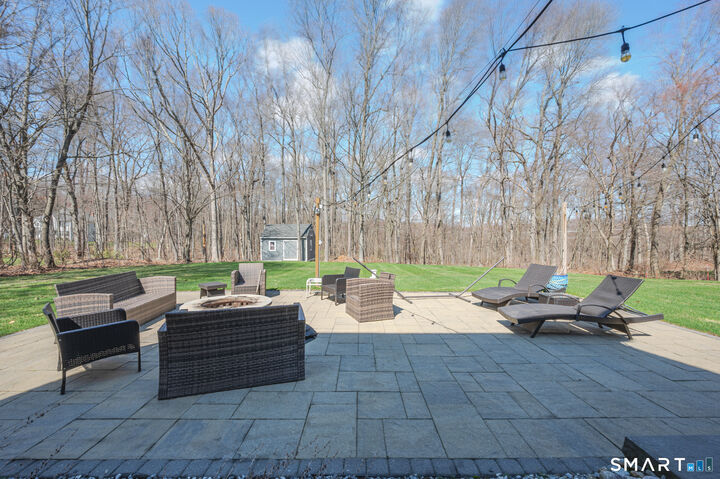 Property Photo:  150 Horizon Lane  CT 06033 