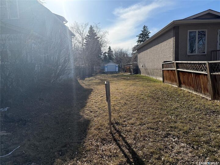Property Photo:  1130 Athol Street  SK S4T 3B9 