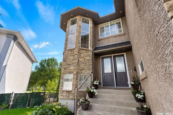 Property Photo: 1514 Lakeridge Drive N SK S4X 4L5