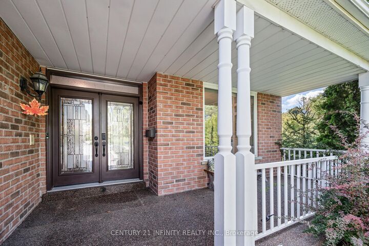 Property Photo:  973 Mountview Court  ON L1K 2M1 