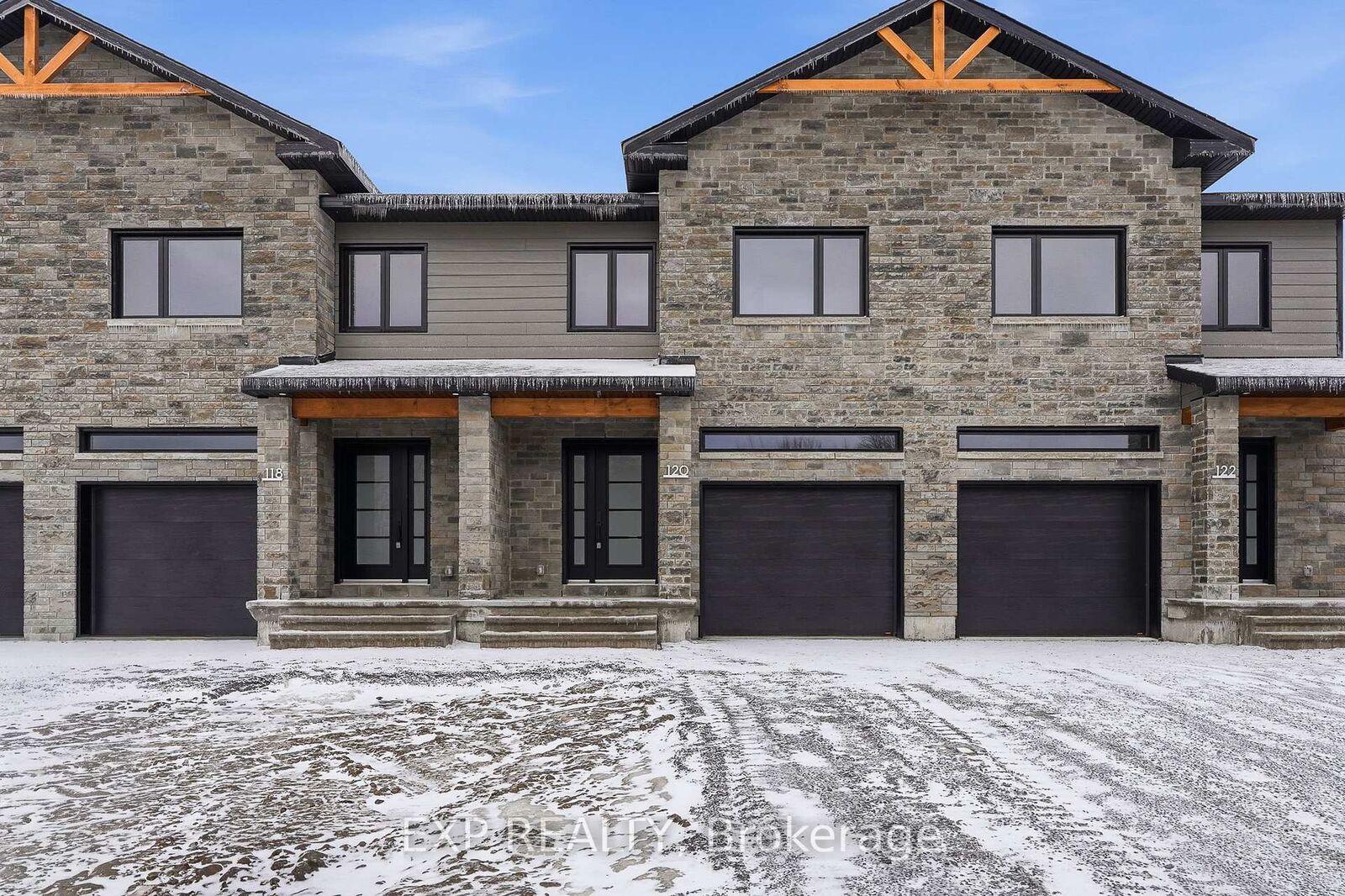 Property Photo: 121 Lorie Street ON K0A 2M0