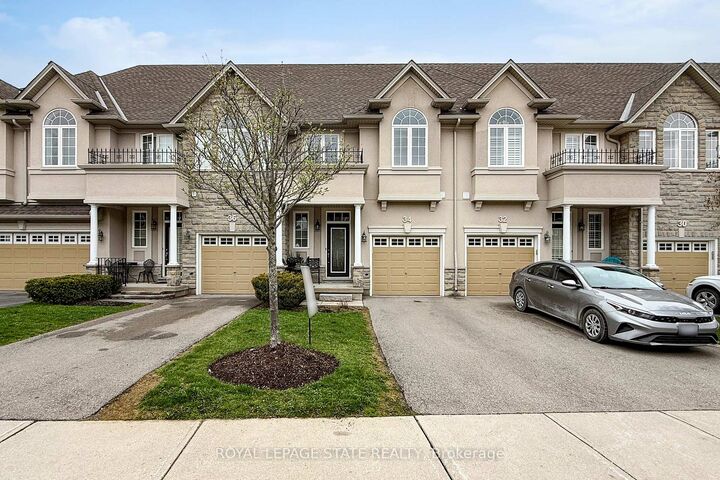 34 Forest Valley Crescent — photo 1