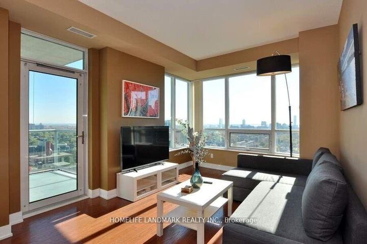 Property Photo:  120 Homewood Avenue 1807  ON M4Y 2J3 