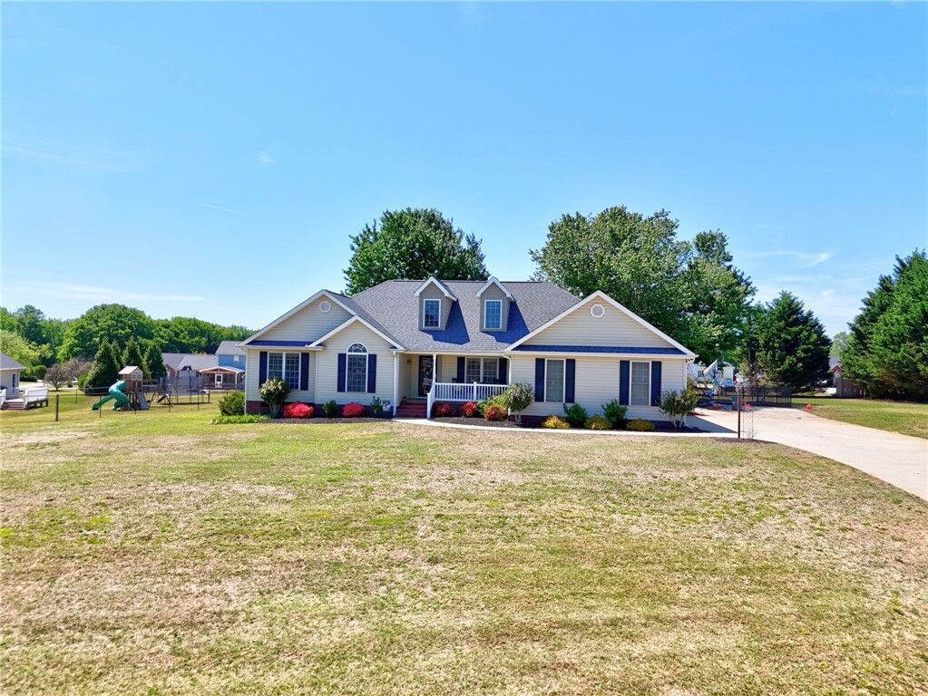 Property Photo:  108 Sweet Springs  SC 29625 