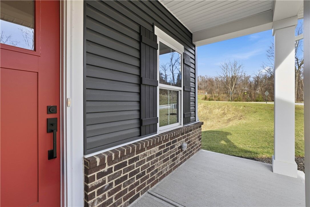 Property Photo:  4 Dana Dr  PA 15108 