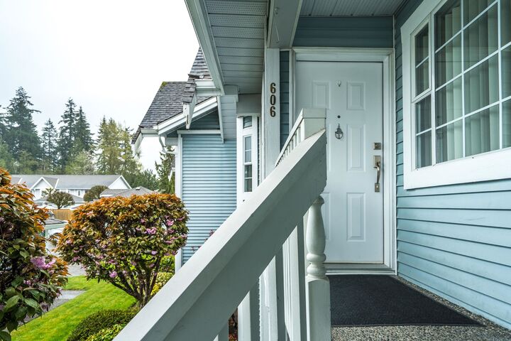 Property Photo: 9131 154th Street 606 BC V3R 9G8