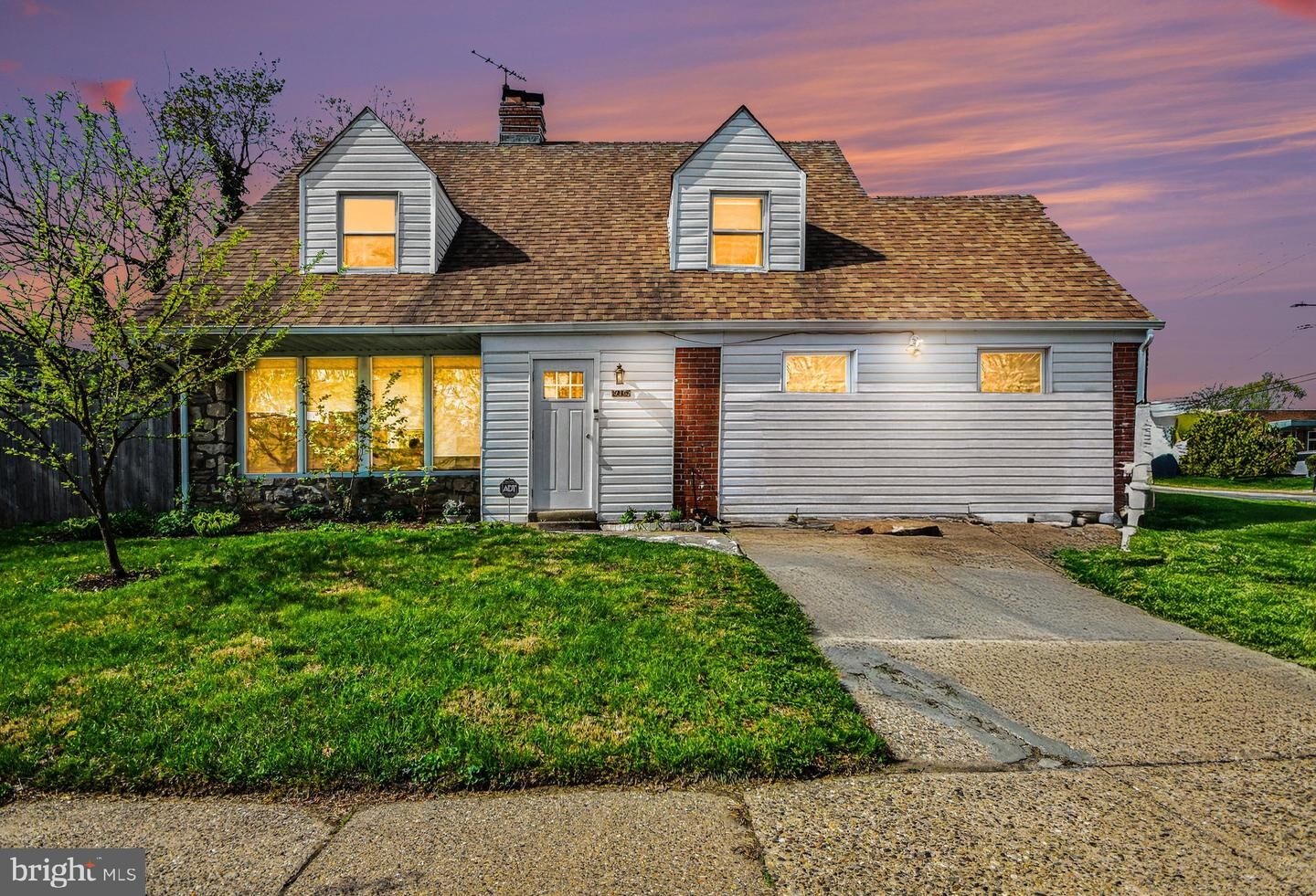 Property Photo:  916 E Gowen Avenue  PA 19150 