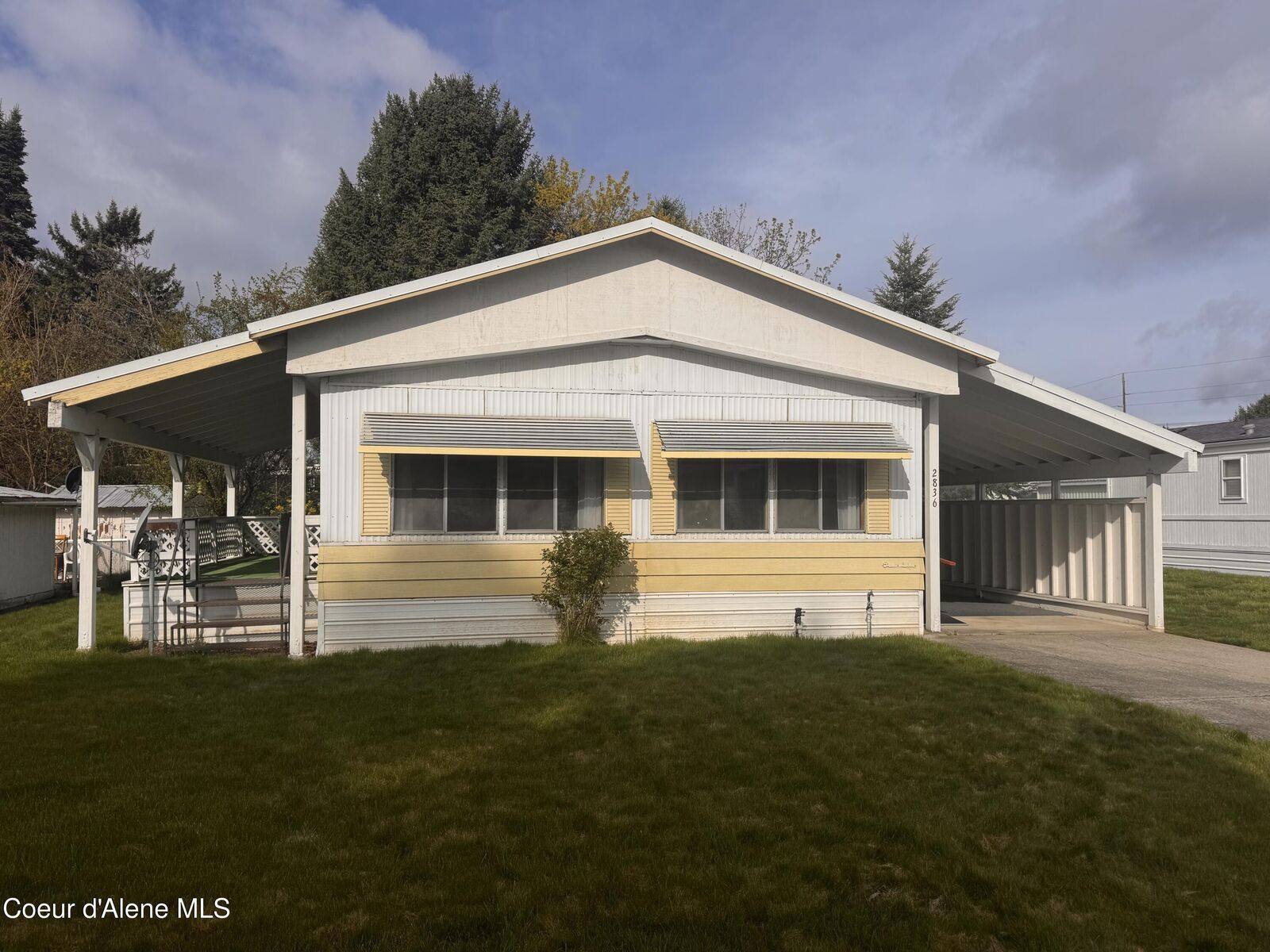 Property Photo:  2836 N Carriage Ct  ID 83815 