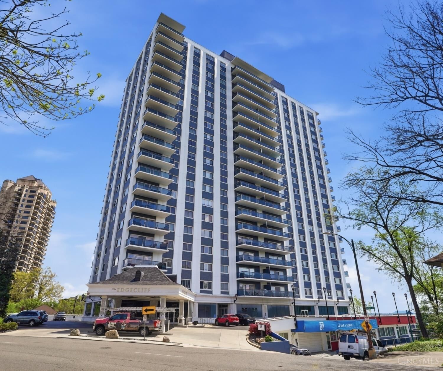 Property Photo:  2200 Victory Parkway  OH 45206 