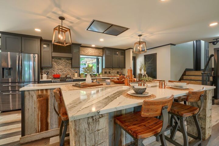 Property Photo:  1300 Danny Drive  OH 43138 