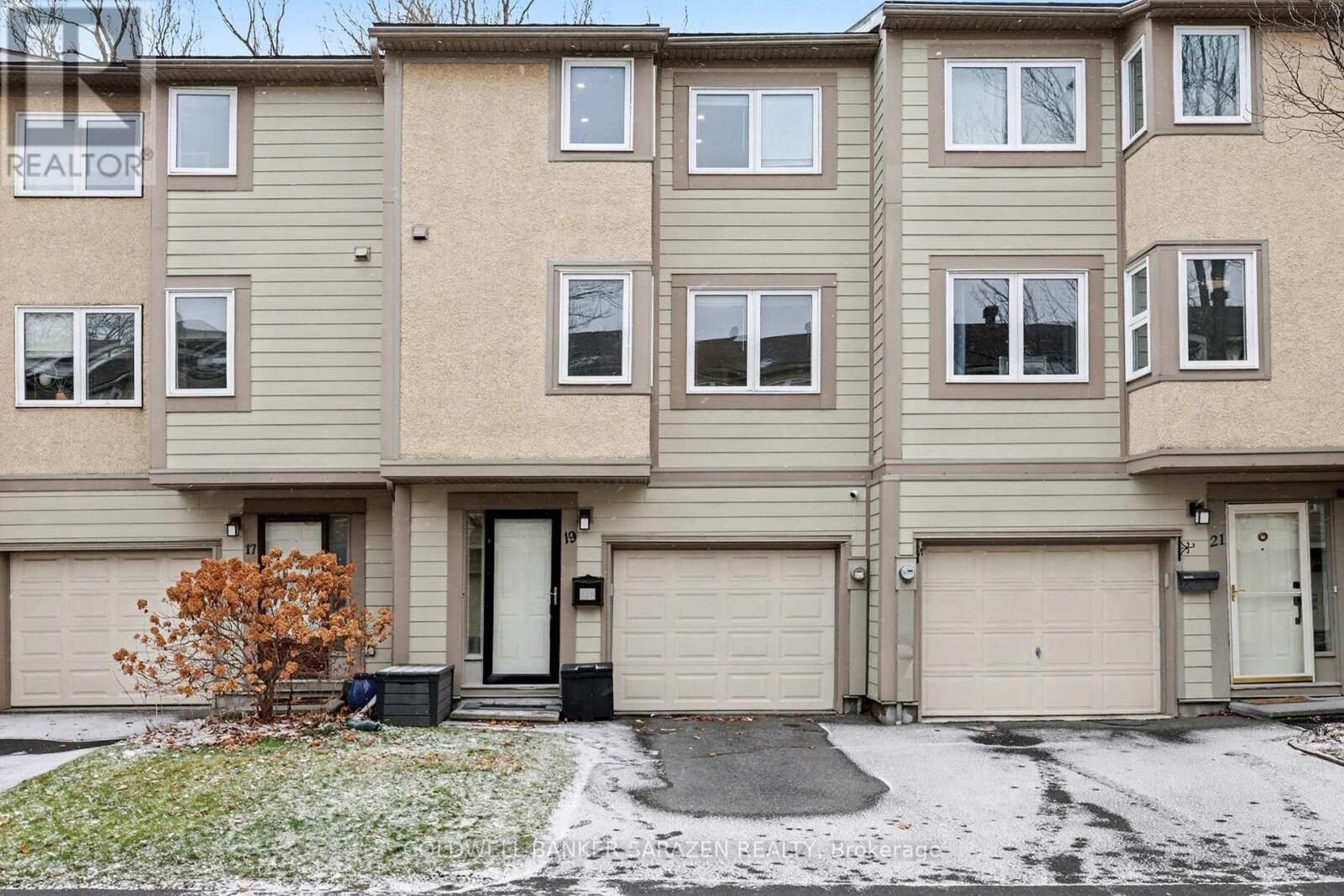 Property Photo:  19 Peary Way  ON K2L 1Z9 