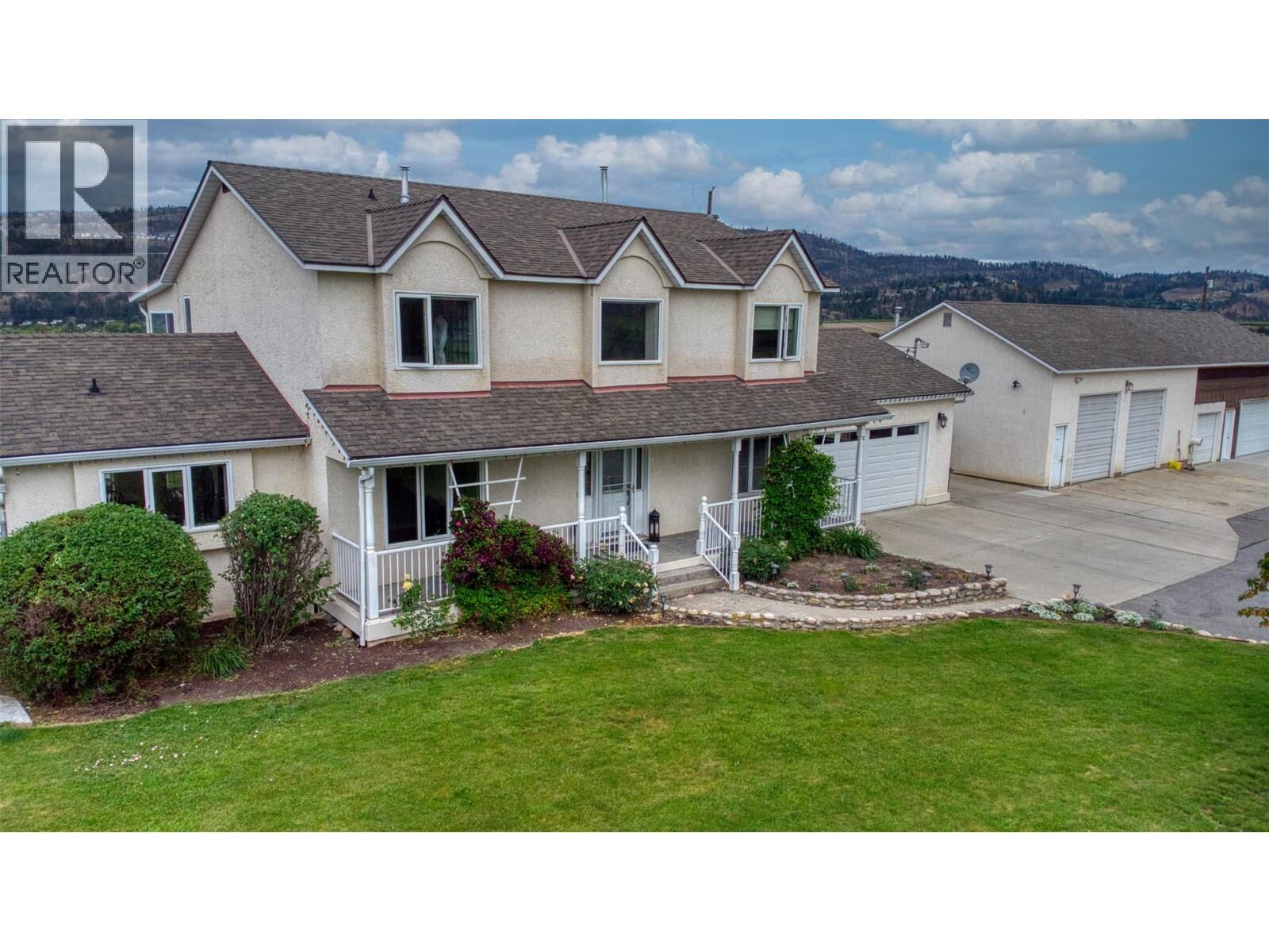 Property Photo:  2547 Sexsmith Road  BC V1V 2G6 