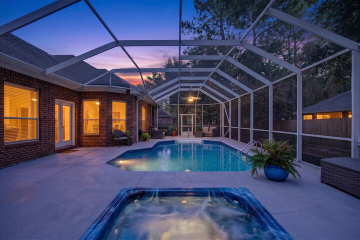 Property Photo:  1004 Crooked Creek Cove  FL 32578 