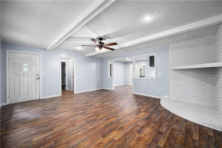 Property Photo:  817 Hanger Road  LA 71371 