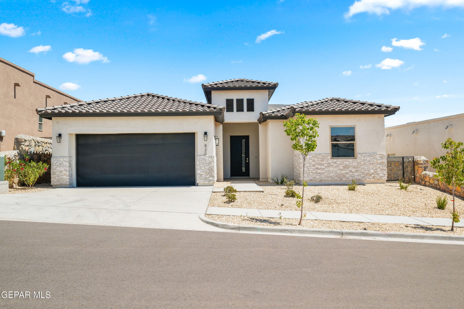 Property Photo: 820 Acton Street TX 79928