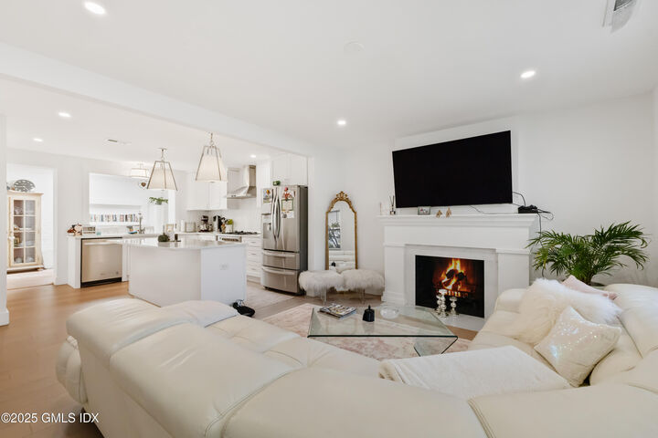 Property Photo:  62 Byram Terrace Drive 1  CT 06831 