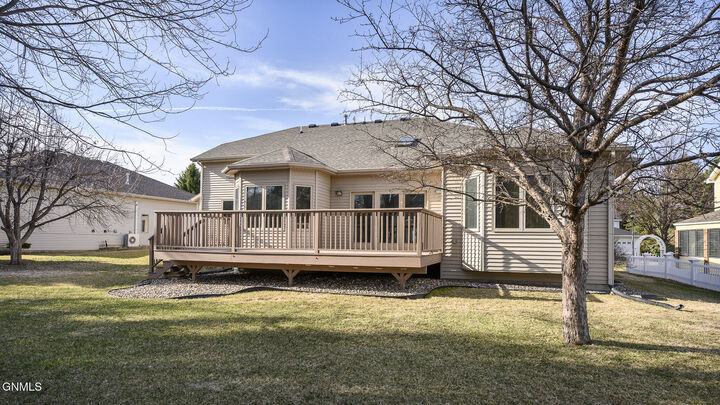 Property Photo:  1864 Contessa Drive  ND 58503 