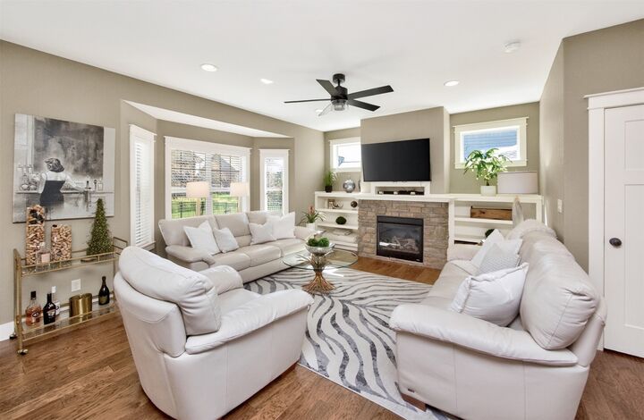Property Photo: 1115 NE Cold Harbor Drive IA 50021