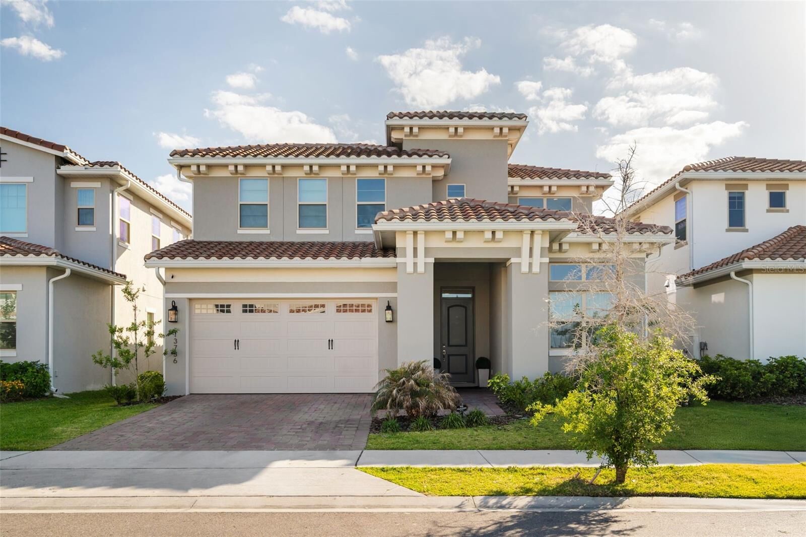 Property Photo: 13736 Larkton Lane FL 32832