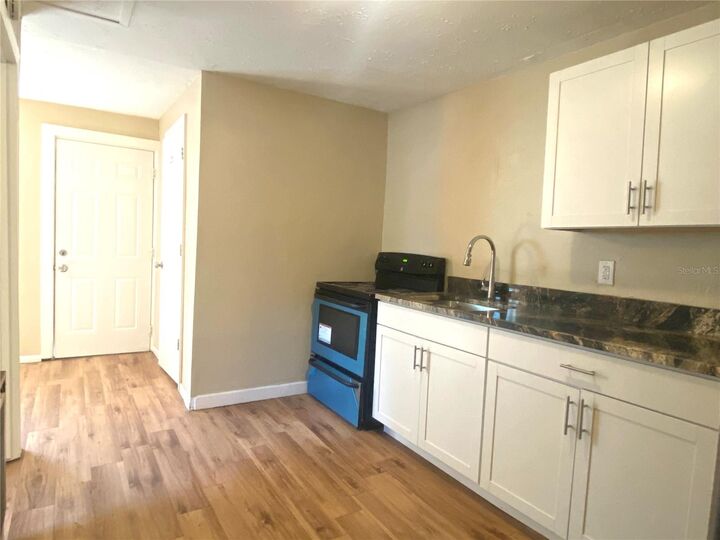 Property Photo: 2531 W Cherry Street D FL 33607