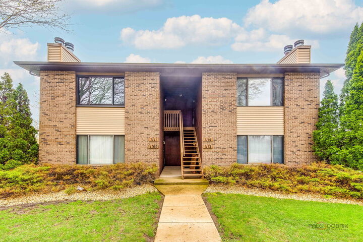 Property Photo:  1115 Kane Street 1115  IL 60177 